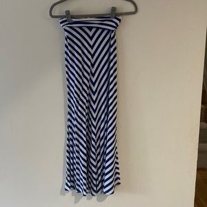 XS blue and white chevron maxi skirt